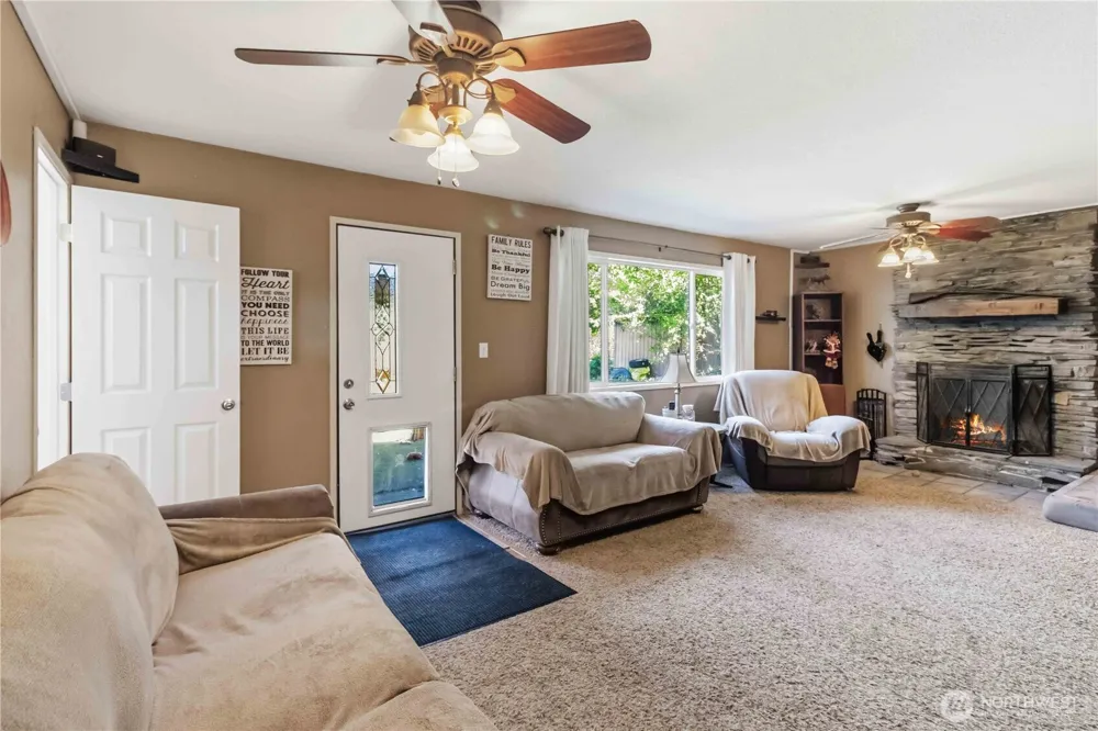 109 Alpha Drive Longview, WA 98632