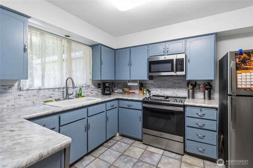 109 Alpha Drive Longview, WA 98632