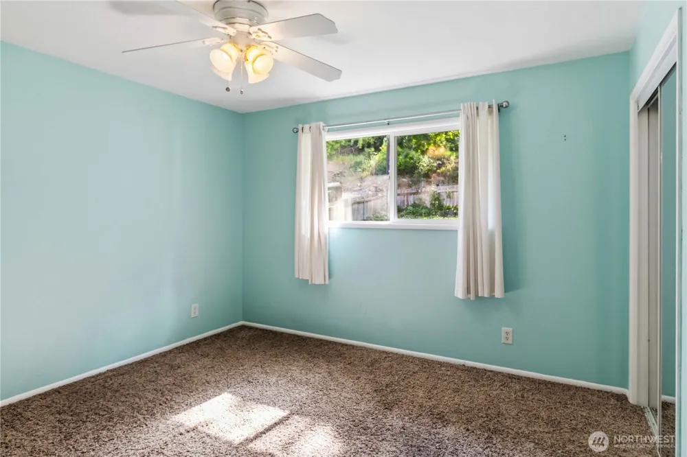 109 Alpha Drive Longview, WA 98632