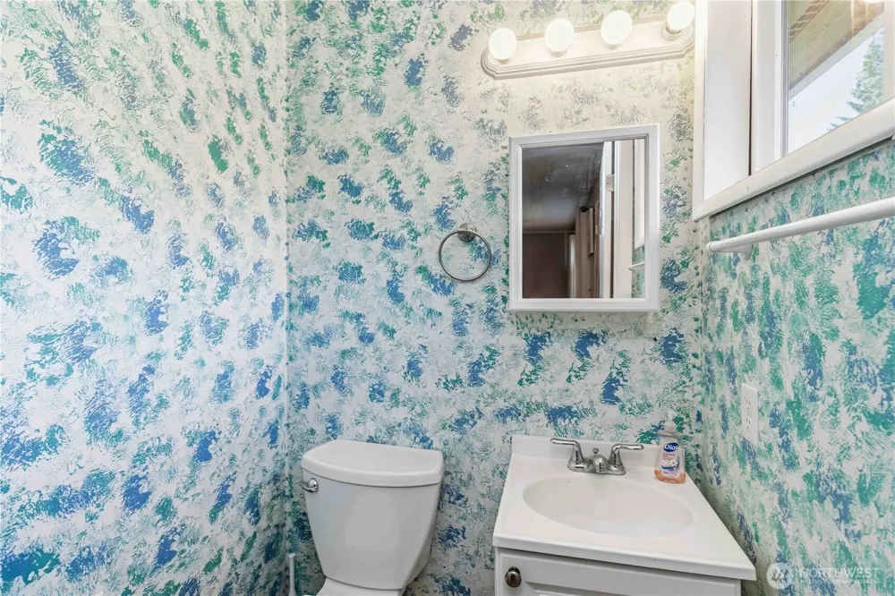 109 Alpha Drive Longview, WA 98632