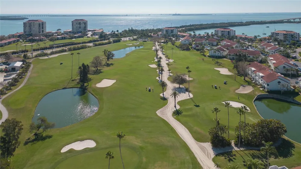 6080 BAHIA DEL MAR CIRCLE #113 St Petersburg, FL 33715