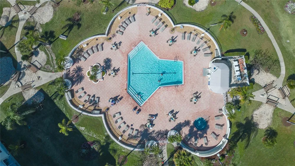 6080 BAHIA DEL MAR CIRCLE #113 St Petersburg, FL 33715