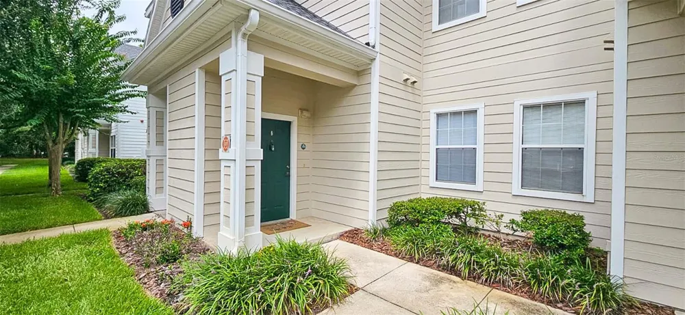 200 SOUTHERN PECAN CIRCLE #203 Winter Garden, FL 34787