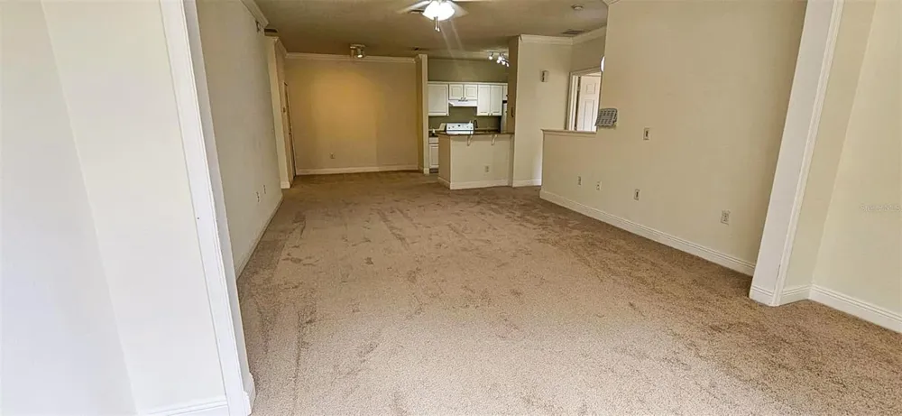 200 SOUTHERN PECAN CIRCLE #203 Winter Garden, FL 34787