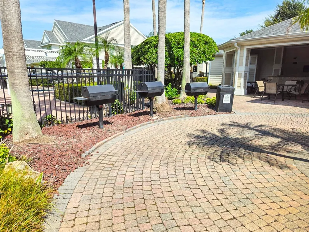 200 SOUTHERN PECAN CIRCLE #203 Winter Garden, FL 34787