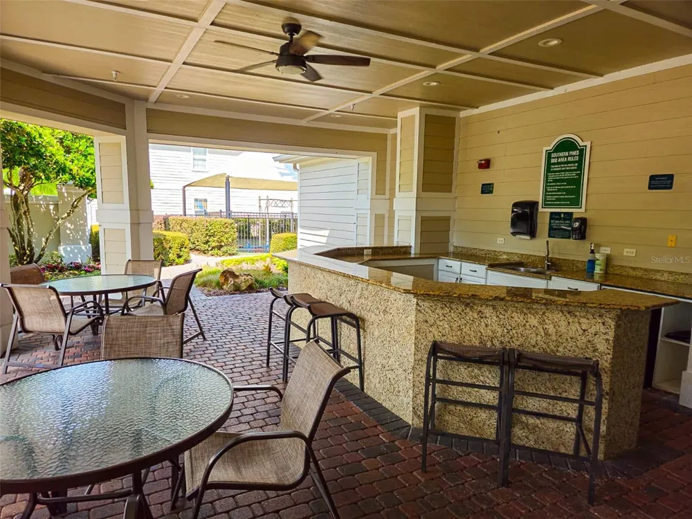 200 SOUTHERN PECAN CIRCLE #203 Winter Garden, FL 34787