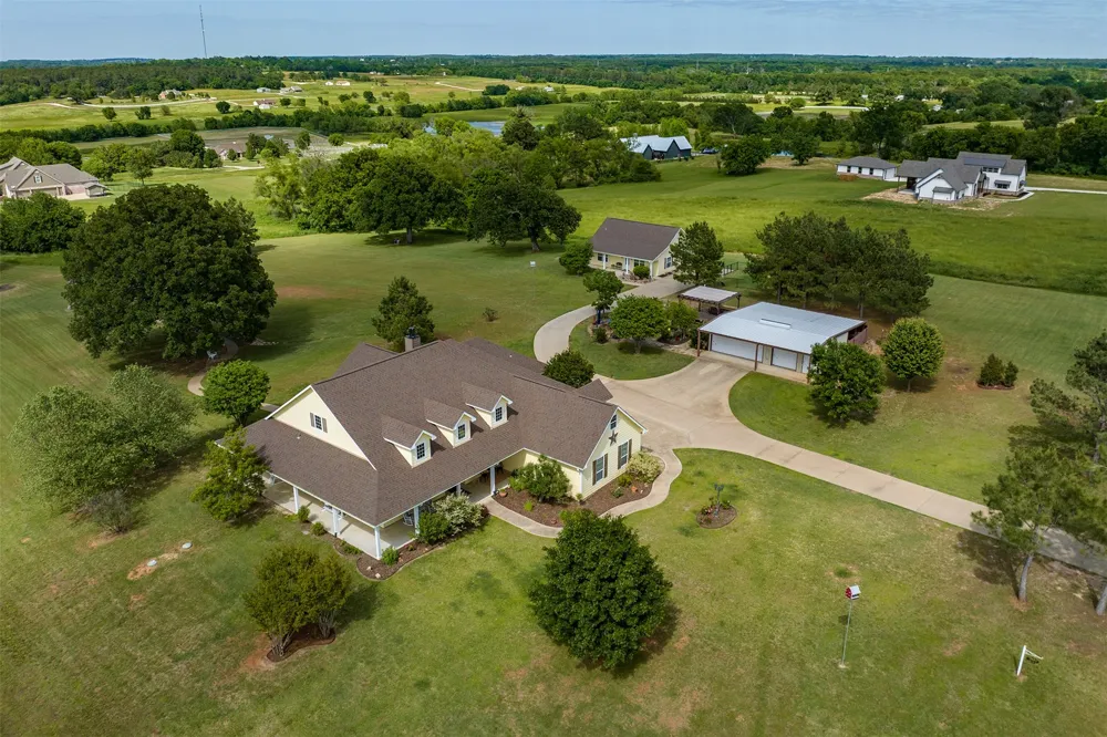 5270 Saddle Ridge Court Athens, TX 75752