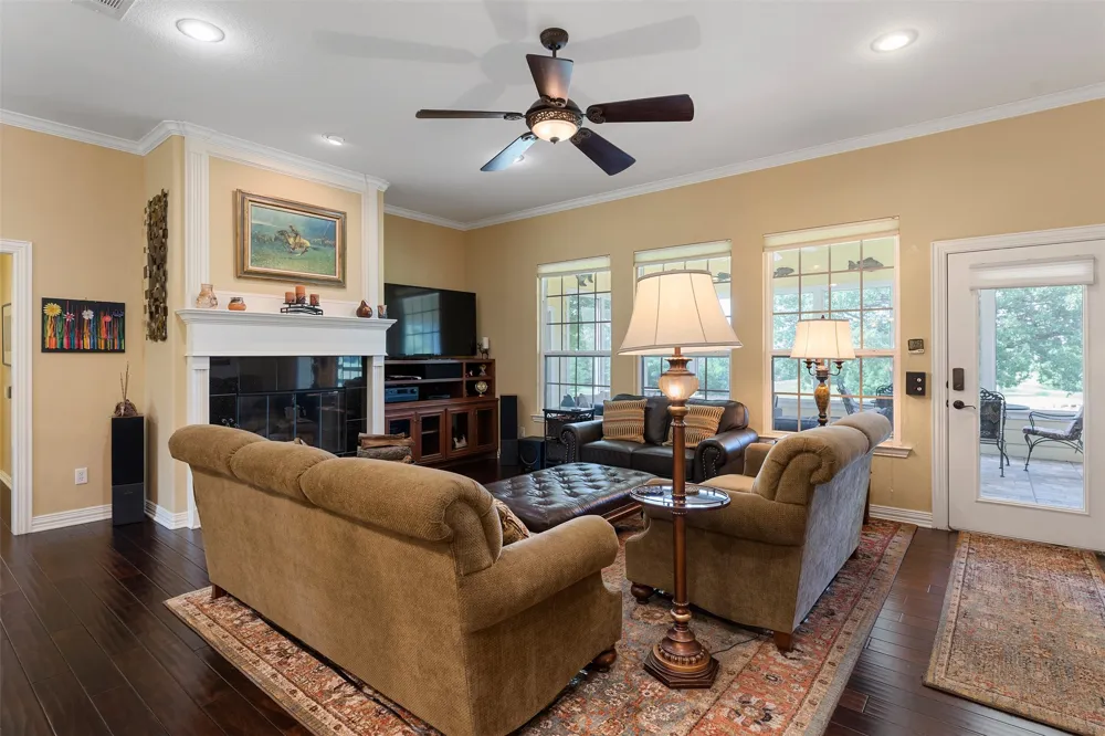 5270 Saddle Ridge Court Athens, TX 75752
