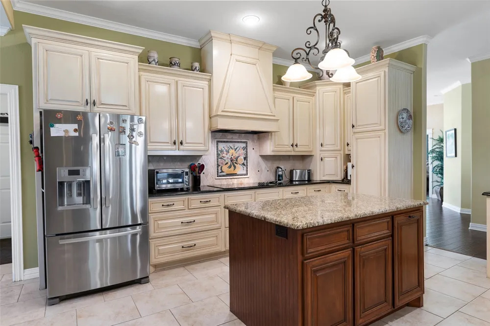 5270 Saddle Ridge Court Athens, TX 75752