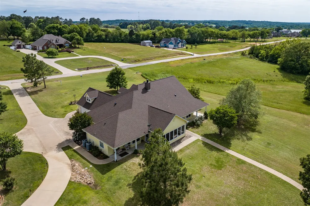 5270 Saddle Ridge Court Athens, TX 75752