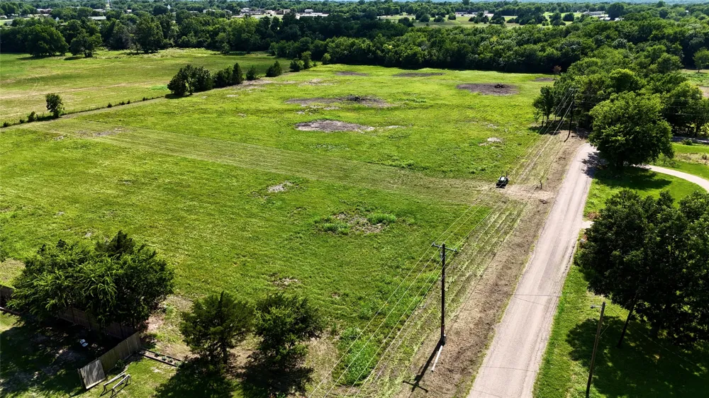 CR 3229 ROAD Lone Oak, TX 75453