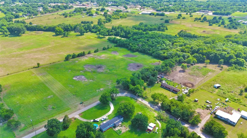 CR 3229 ROAD Lone Oak, TX 75453