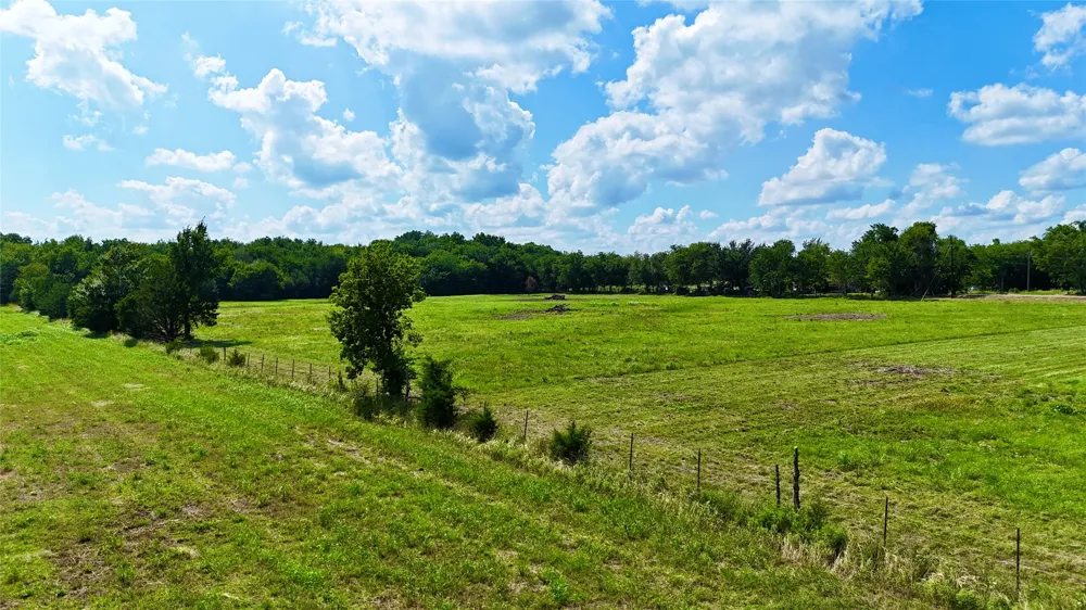 CR 3229 ROAD Lone Oak, TX 75453