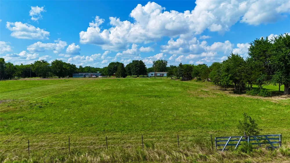 CR 3229 ROAD Lone Oak, TX 75453