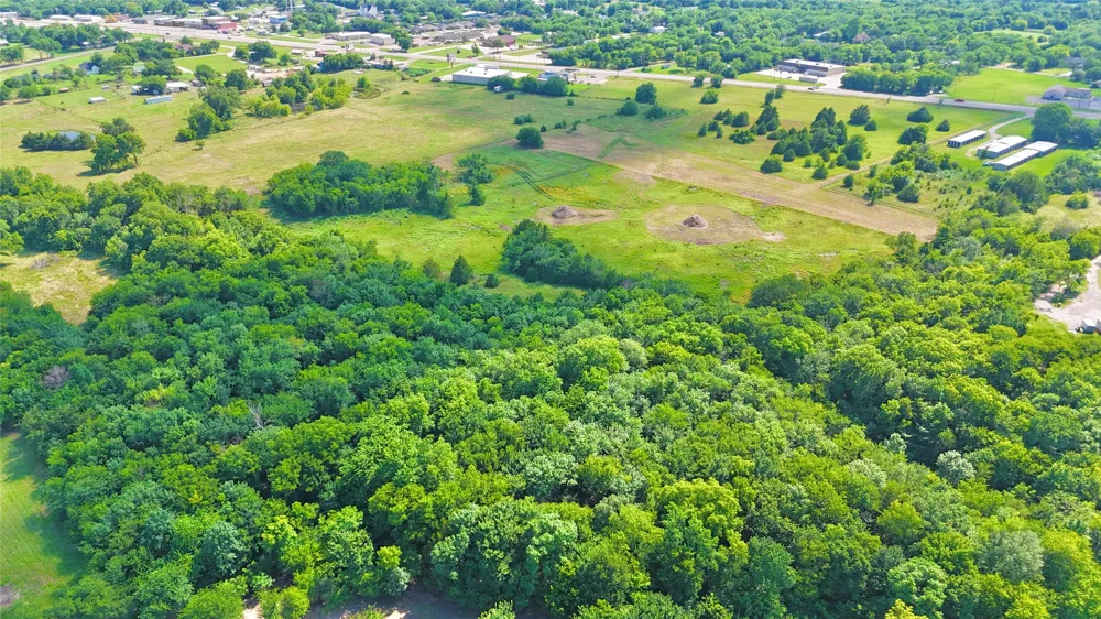CR 3229 ROAD Lone Oak, TX 75453
