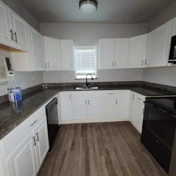 801 NW Main Street Ennis, TX 75119