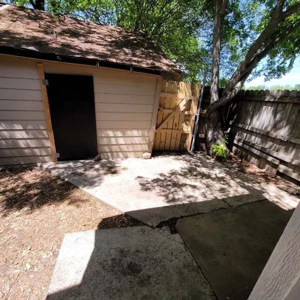 801 NW Main Street Ennis, TX 75119