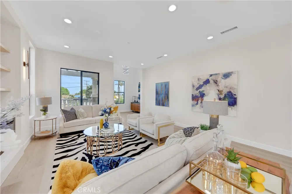 7156 Mooney Rosemead, CA 91770