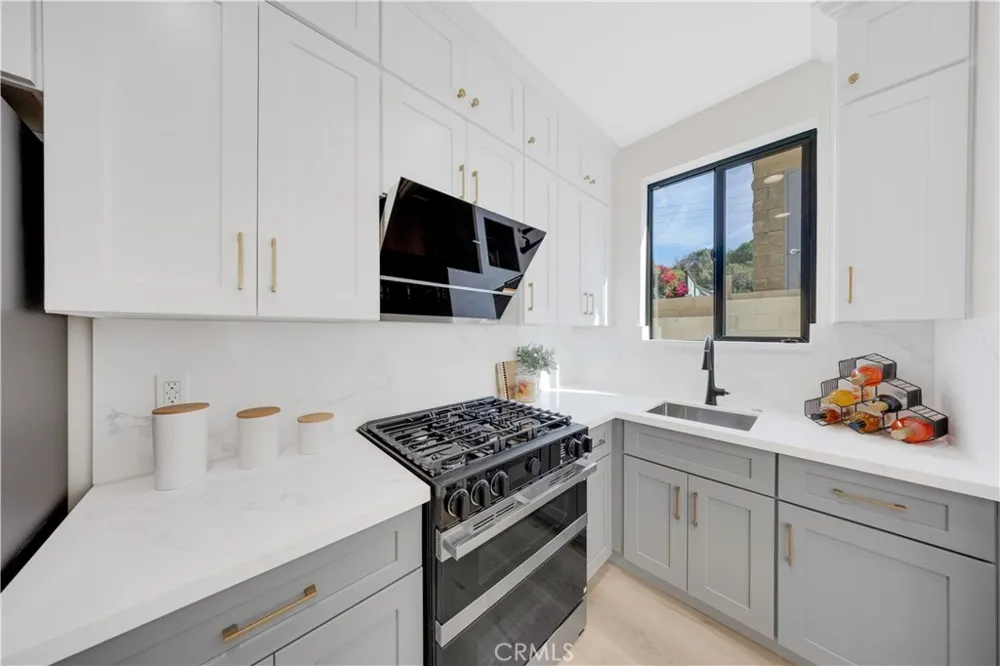 7156 Mooney Rosemead, CA 91770