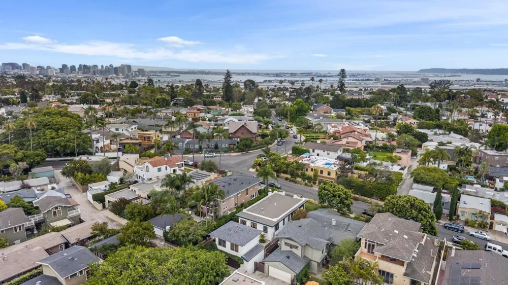 2124 Hickory San Diego, CA 92103