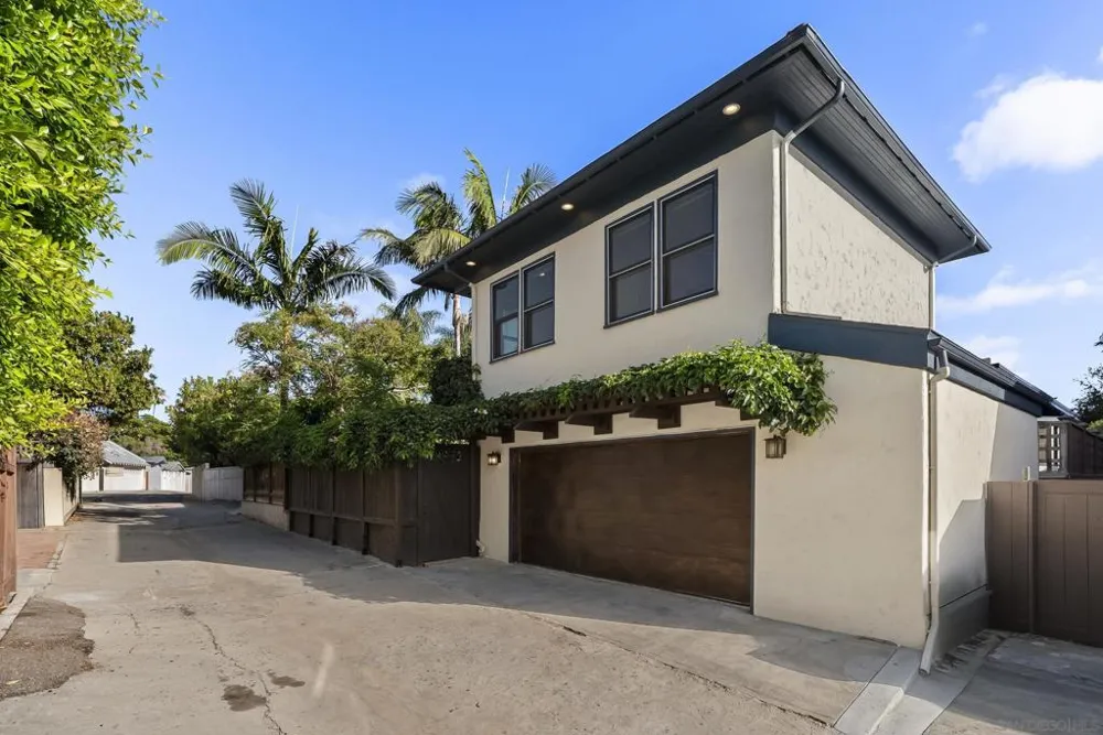 2124 Hickory San Diego, CA 92103