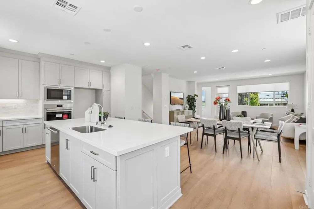 2500 Thyme Way Carlsbad, CA 92008