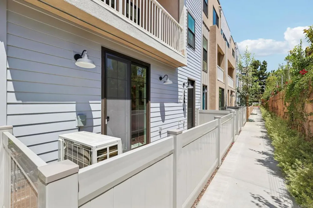 2500 Thyme Way Carlsbad, CA 92008