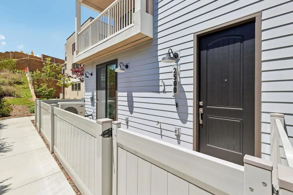 2500 Thyme Way Carlsbad, CA 92008