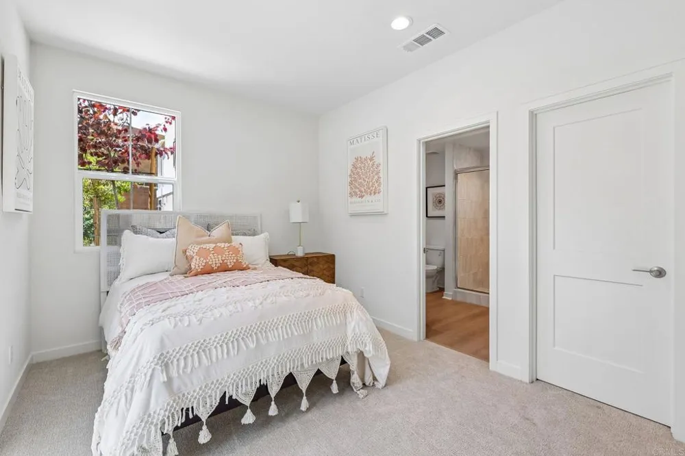 2500 Thyme Way Carlsbad, CA 92008