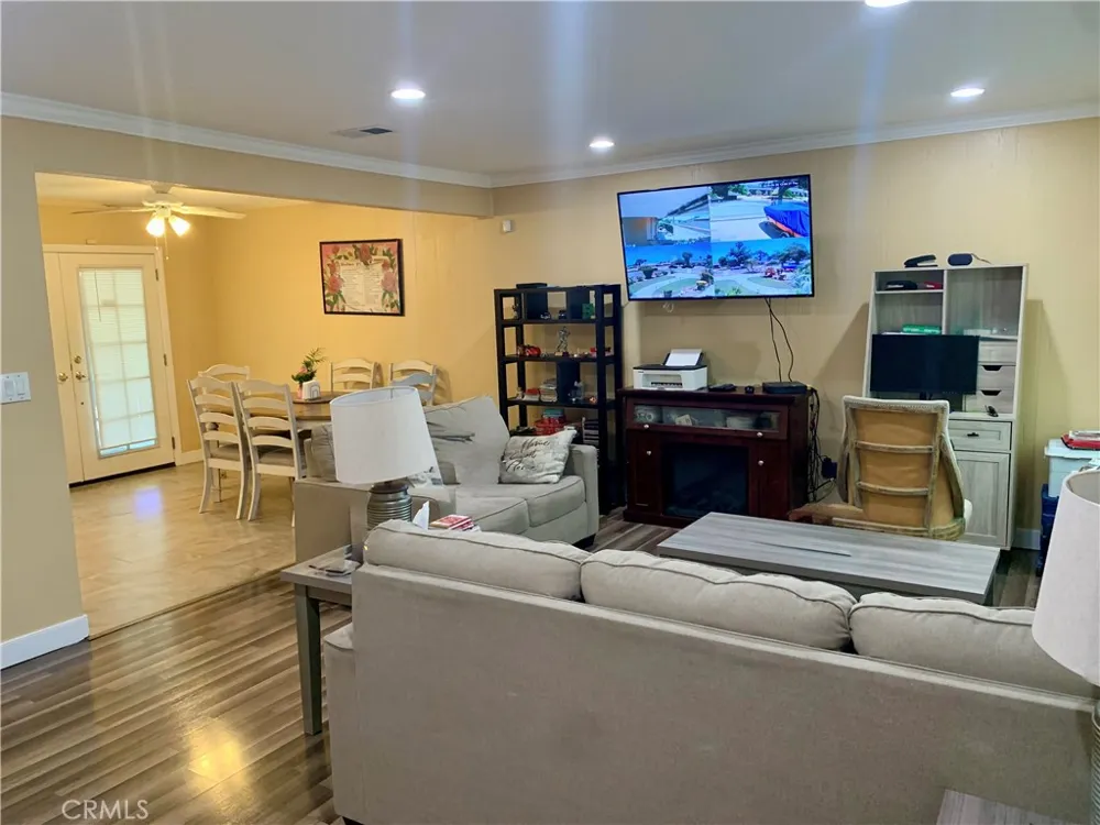 4751 Howard Montclair, CA 91763