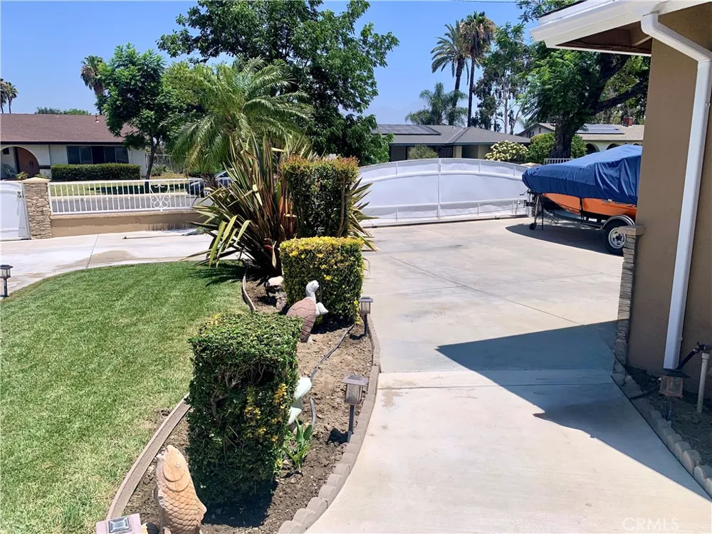 4751 Howard Montclair, CA 91763