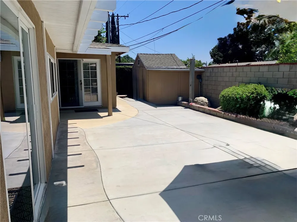4751 Howard Montclair, CA 91763