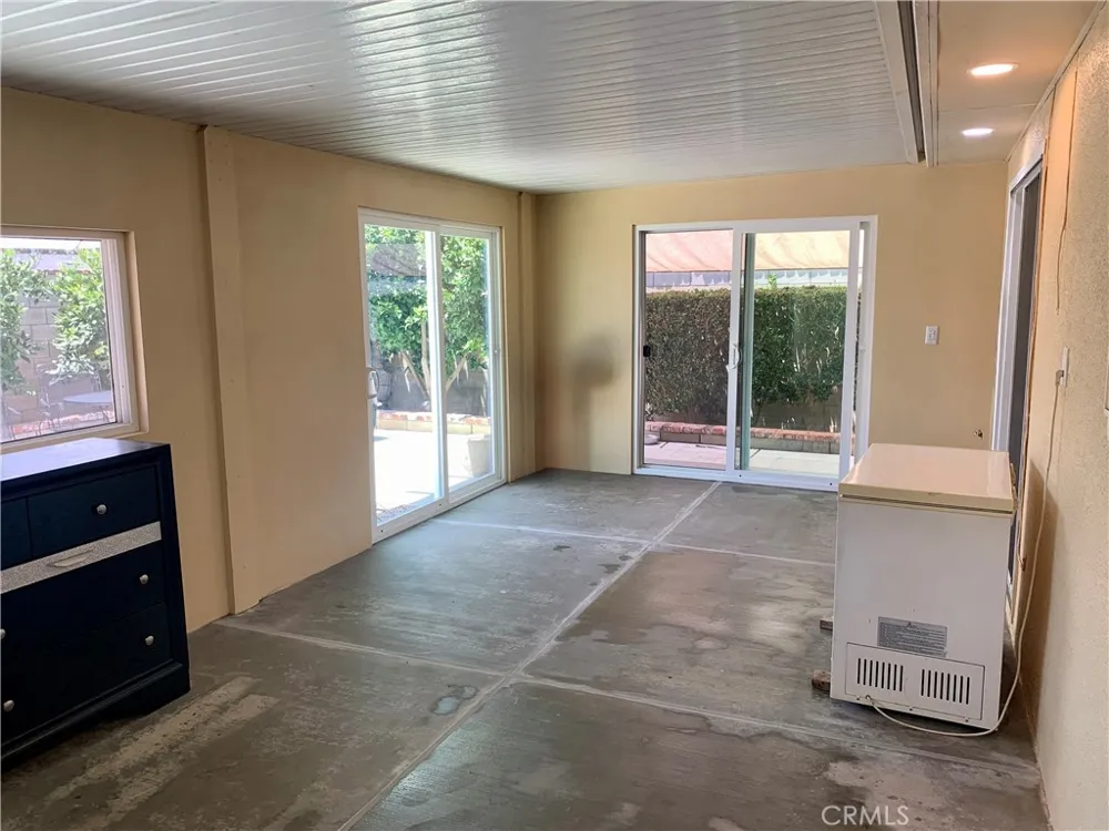 4751 Howard Montclair, CA 91763