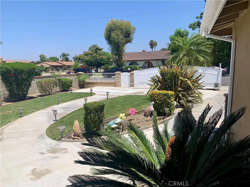 4751 Howard Montclair, CA 91763