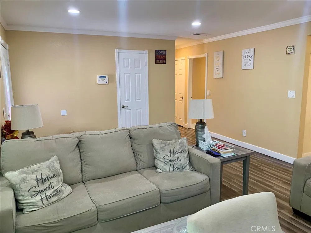 4751 Howard Montclair, CA 91763