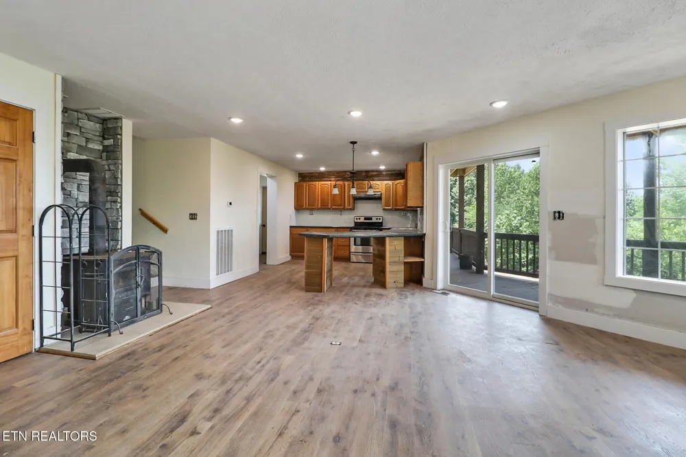 517 Big Sky Rd Jamestown, TN 38556