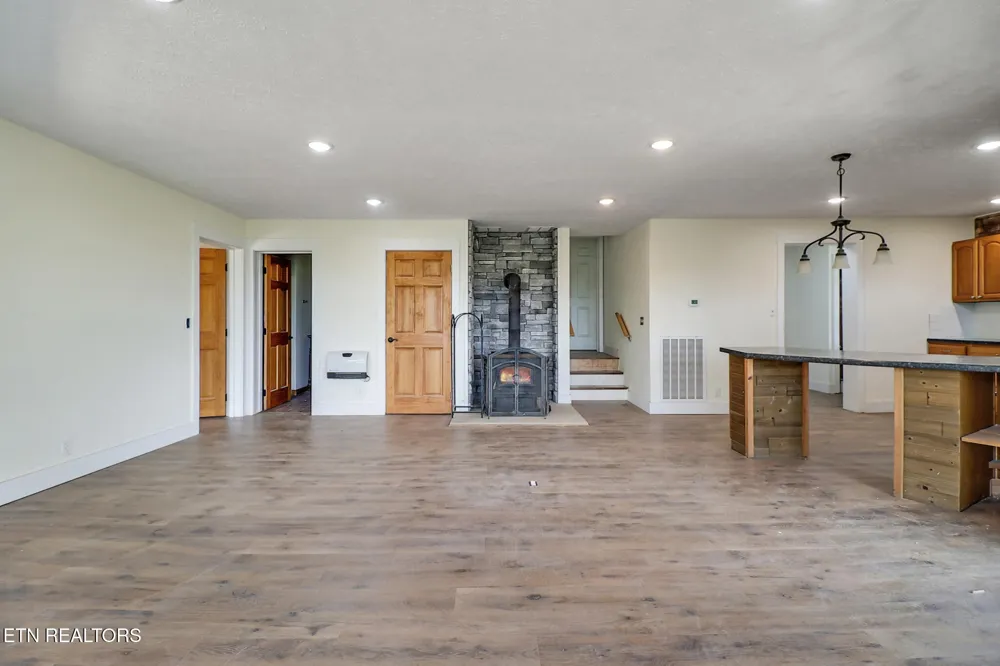 517 Big Sky Rd Jamestown, TN 38556
