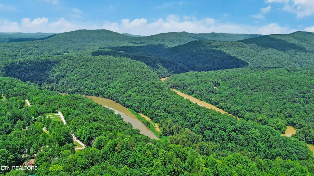 517 Big Sky Rd Jamestown, TN 38556