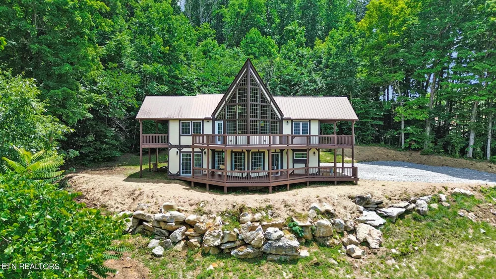 517 Big Sky Rd Jamestown, TN 38556