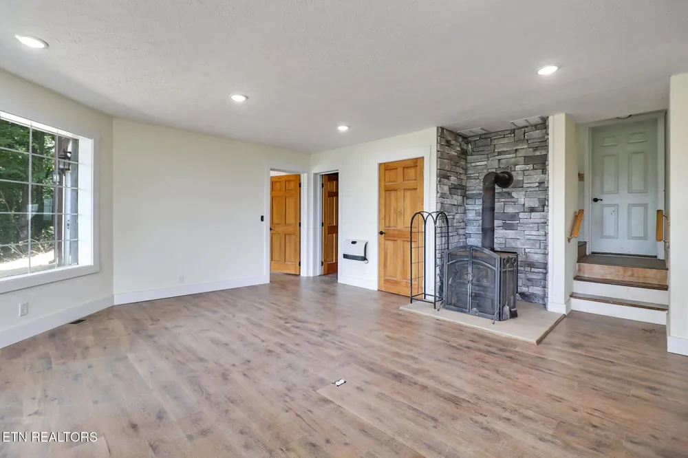 517 Big Sky Rd Jamestown, TN 38556