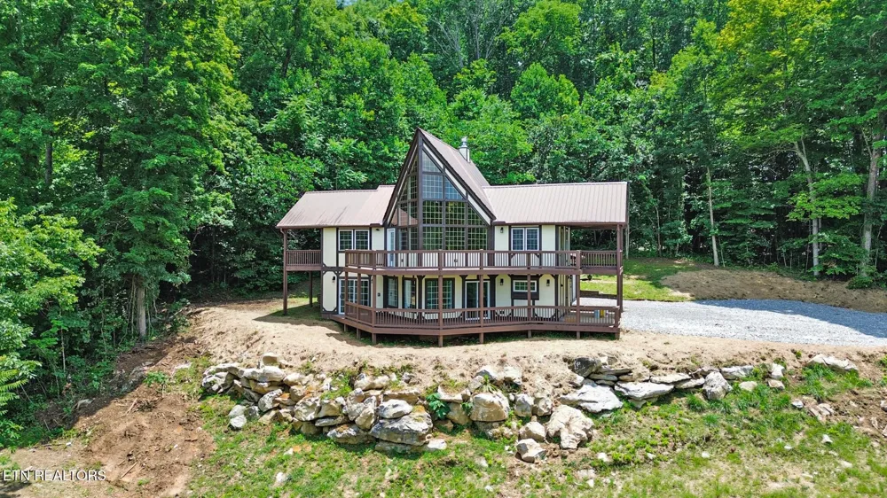 517 Big Sky Rd Jamestown, TN 38556