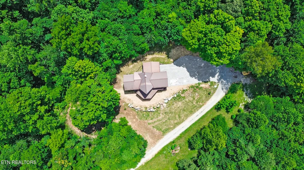 517 Big Sky Rd Jamestown, TN 38556
