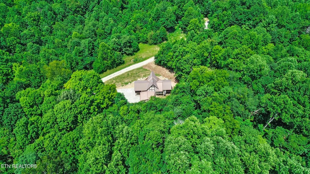 517 Big Sky Rd Jamestown, TN 38556