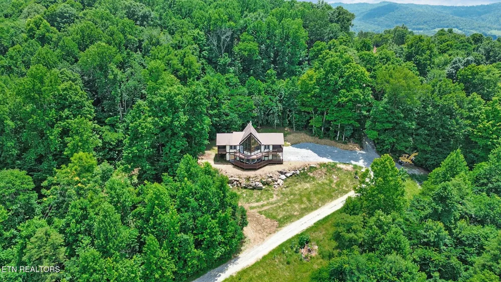 517 Big Sky Rd Jamestown, TN 38556
