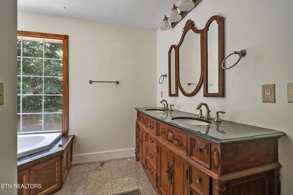 517 Big Sky Rd Jamestown, TN 38556