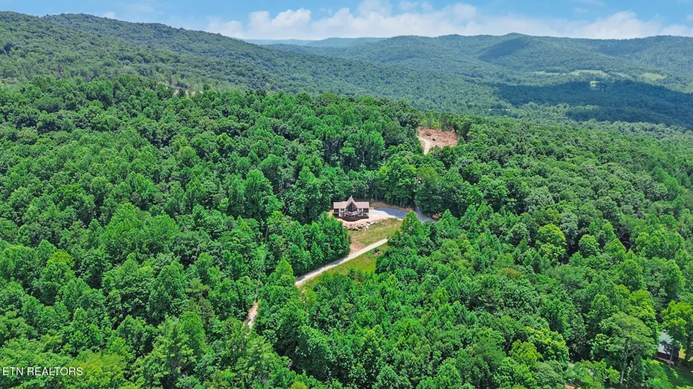 517 Big Sky Rd Jamestown, TN 38556