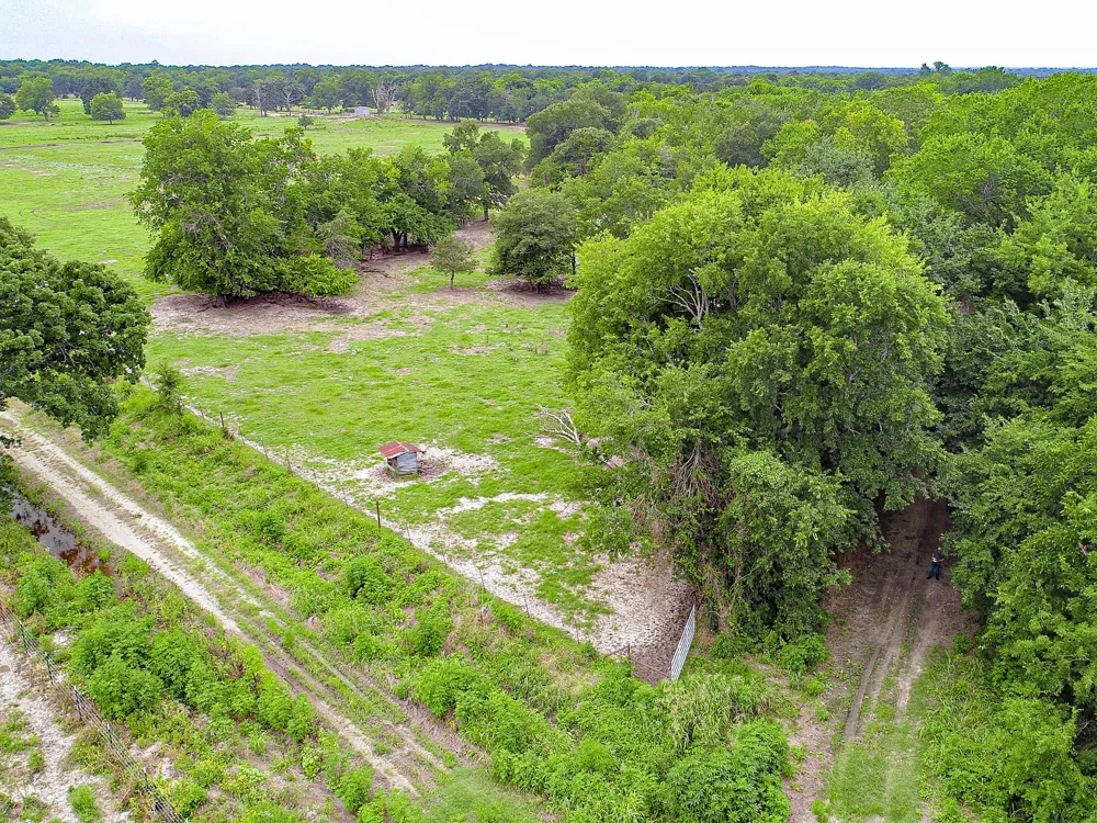 3280 Ws Rail Road Ben Franklin, TX 75415