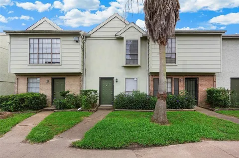 8704 Victorian Village Drive #8704