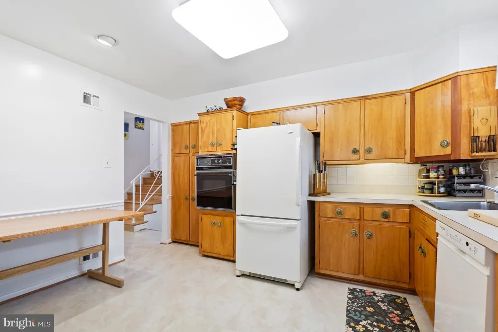 8504 SUNDALE DRIVE Silver Spring, MD 20910