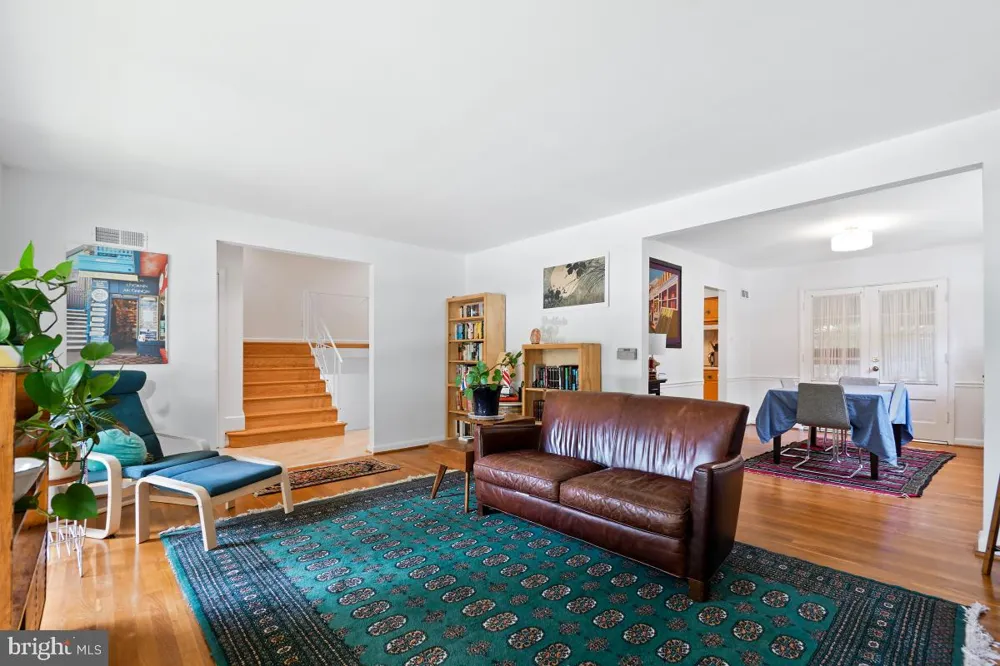 8504 SUNDALE DRIVE Silver Spring, MD 20910